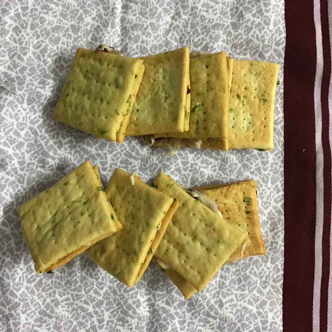 嘎嘣脆——香葱苏打饼干