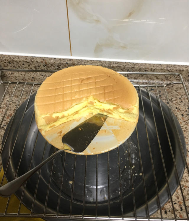 烤箱做蛋糕（戚风蛋糕的做法）