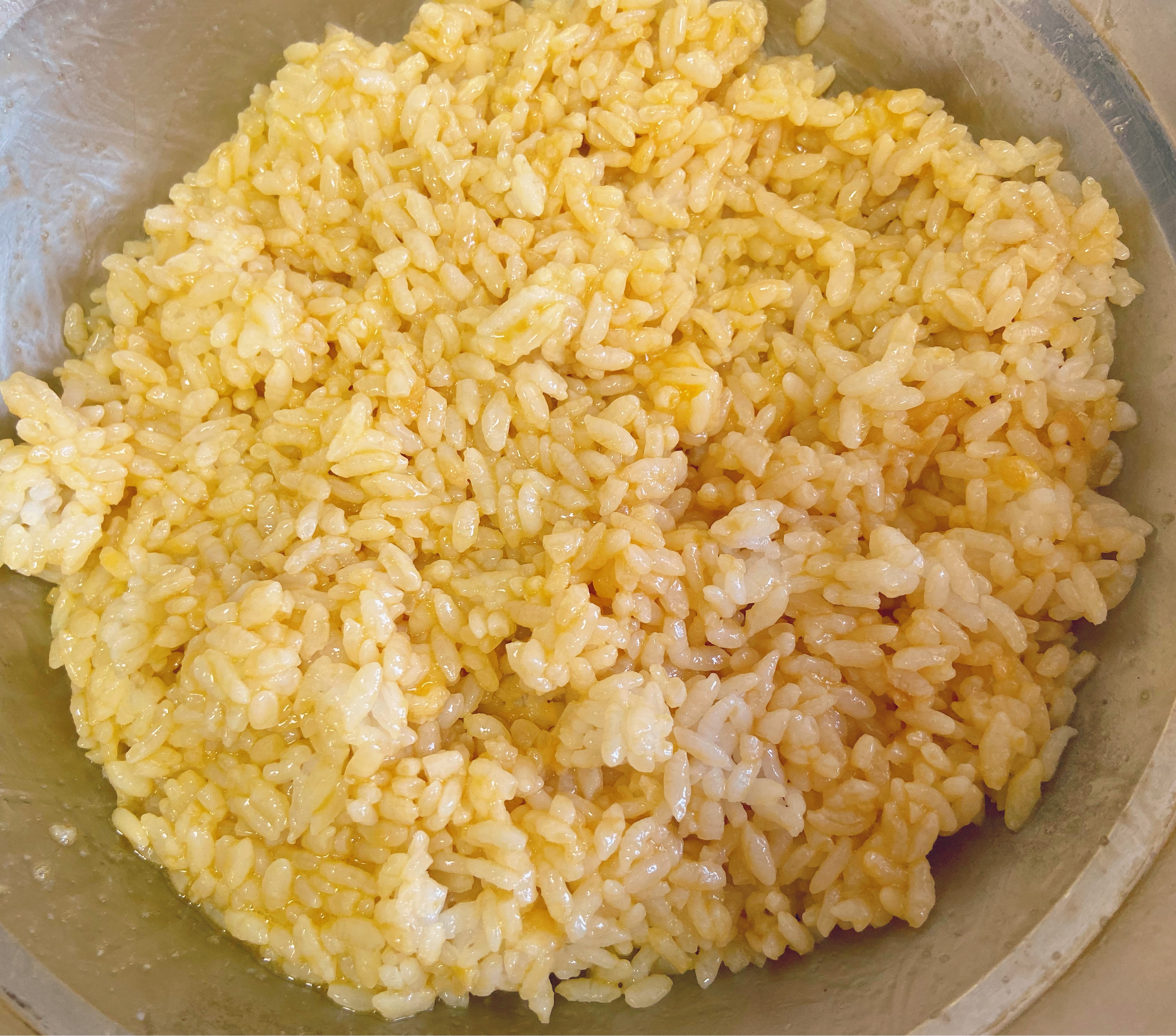 🌈第7道快手早餐 🔥口感丰富的什锦蛋炒饭💁🏻‍♀️剩米饭的完美变身💯的做法 步骤1