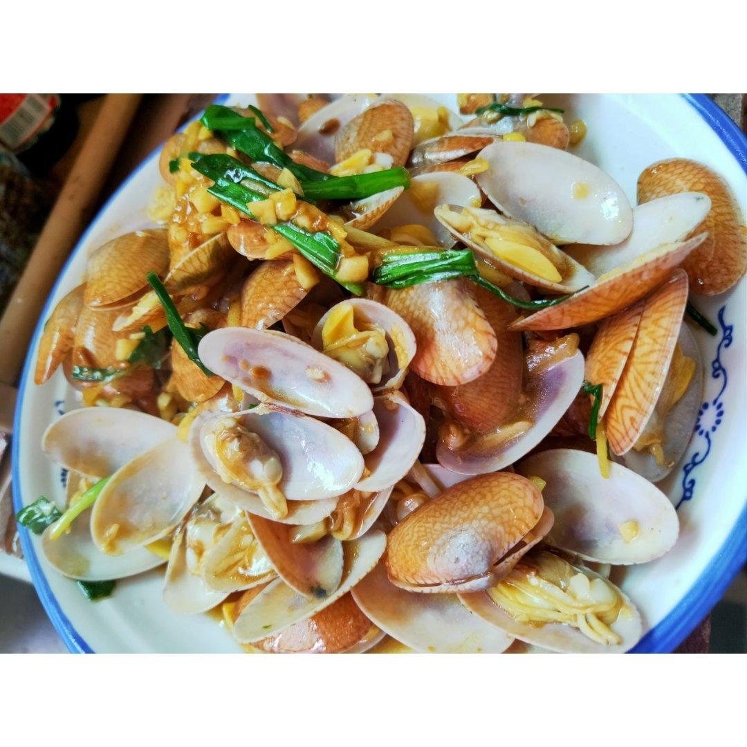 蒜香炒花甲
