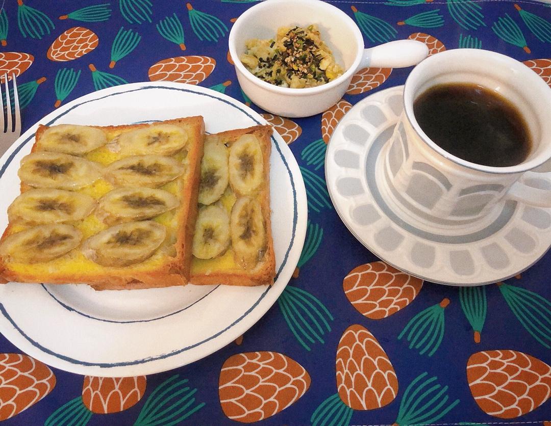 酥脆香甜的黄油香蕉烤吐司