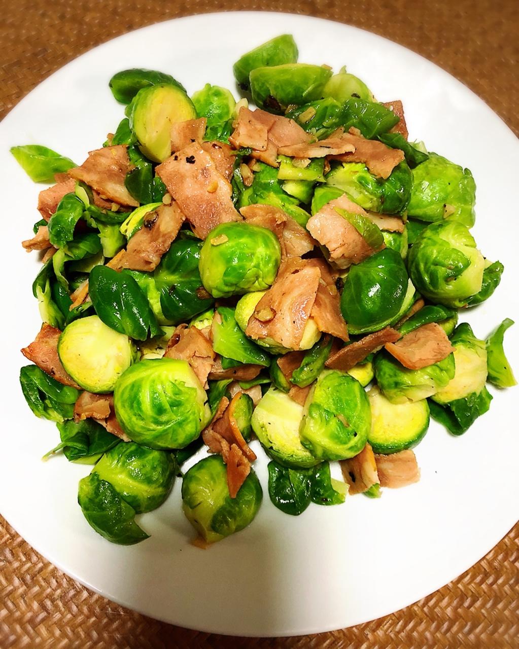 培根炒孢子甘蓝