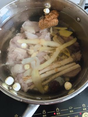 老鸭汤（适合秋冬滋润）的做法 步骤3