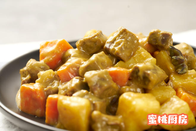 【咖喱土豆牛肉】风靡亚洲味道！的做法