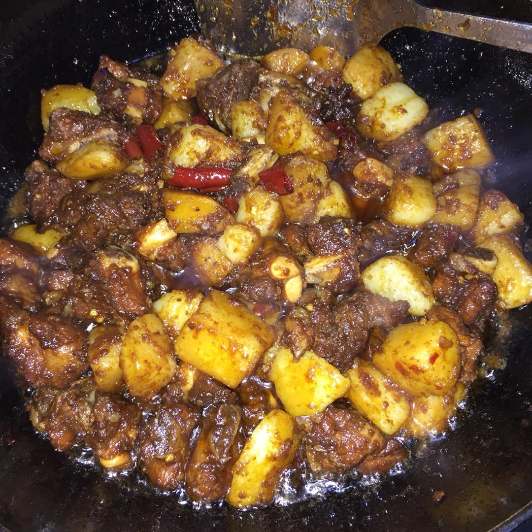 川味土豆烧排骨