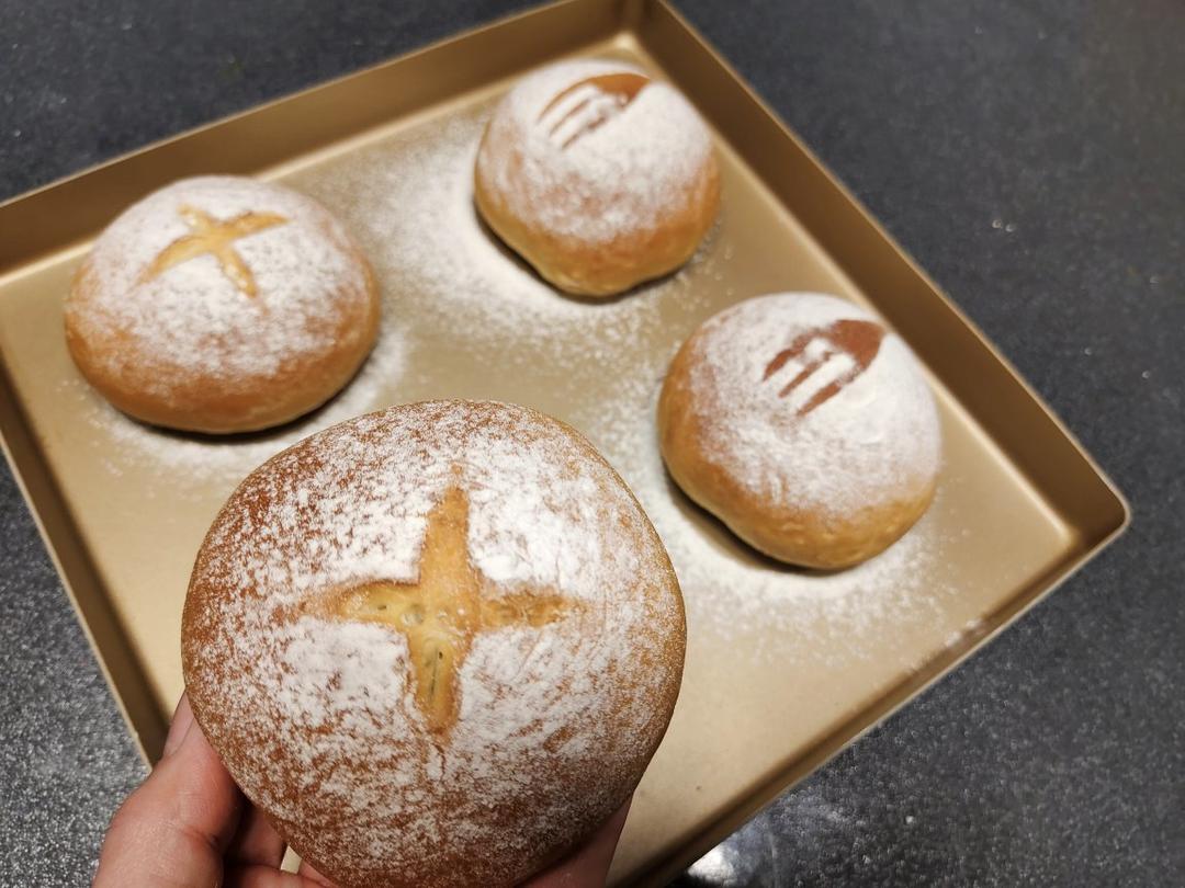 豆沙蛋黄面包～好吃到哭～