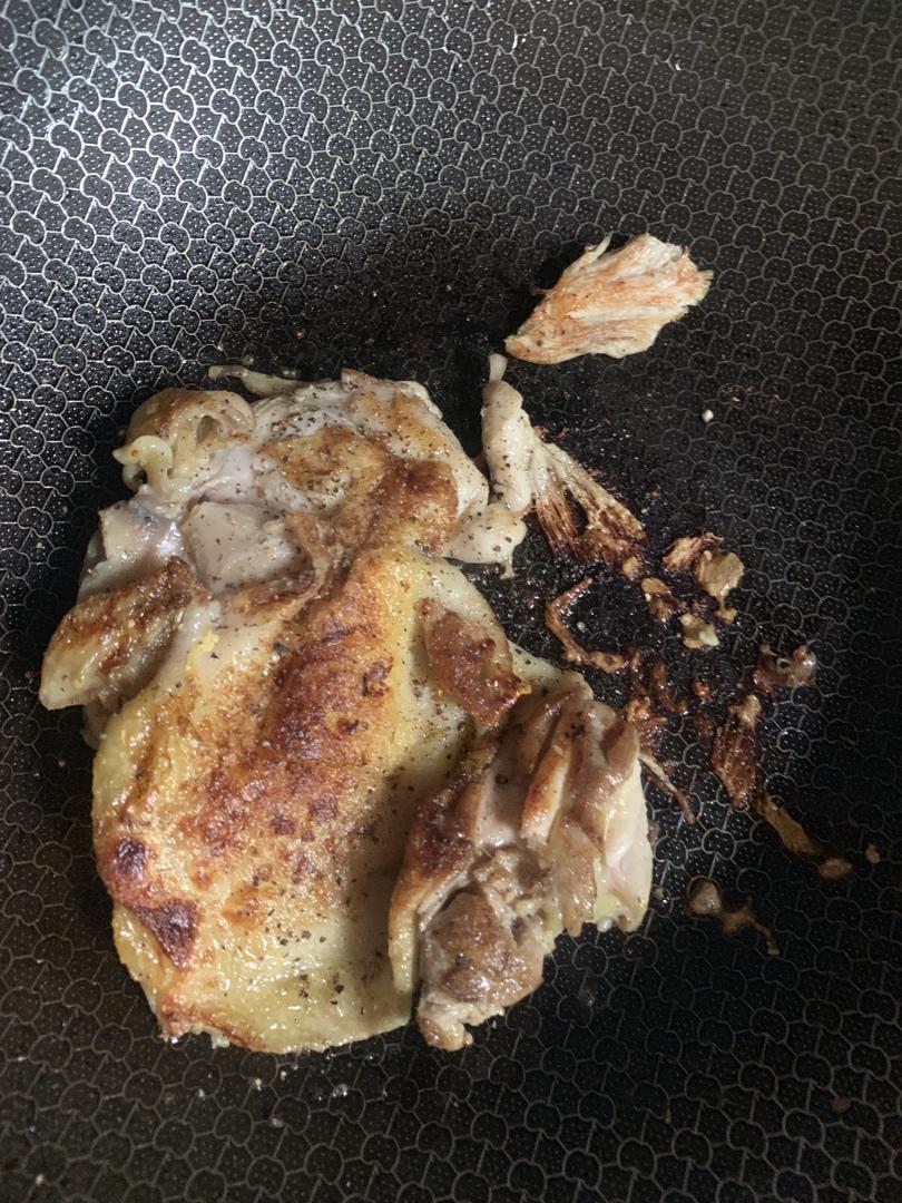 狂推荐的无油脆皮煎鸡腿排