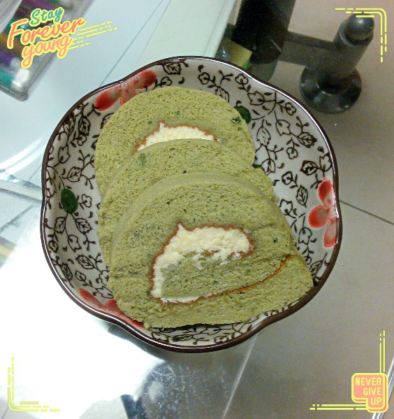 抹茶戚风蛋糕卷