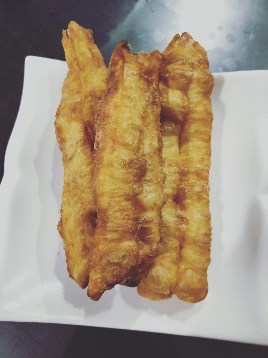 自制油条薄薄脆脆和卖的一样好吃