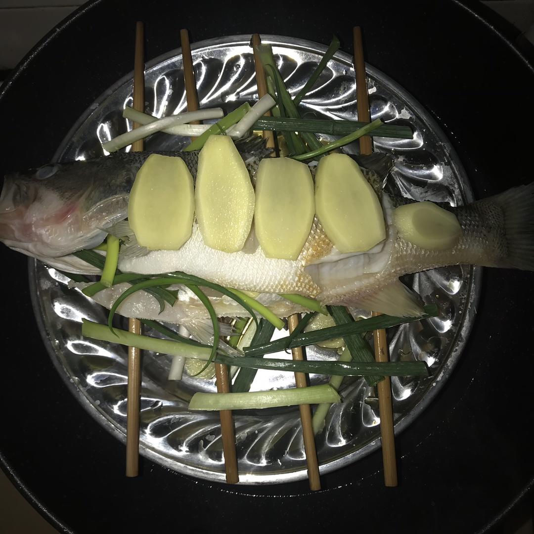 新手零失败的清蒸鲈鱼