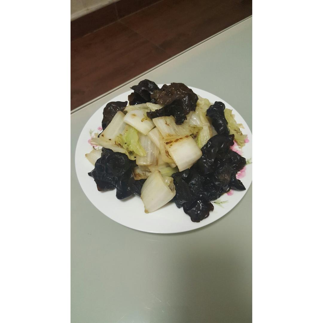 白菜炒木耳