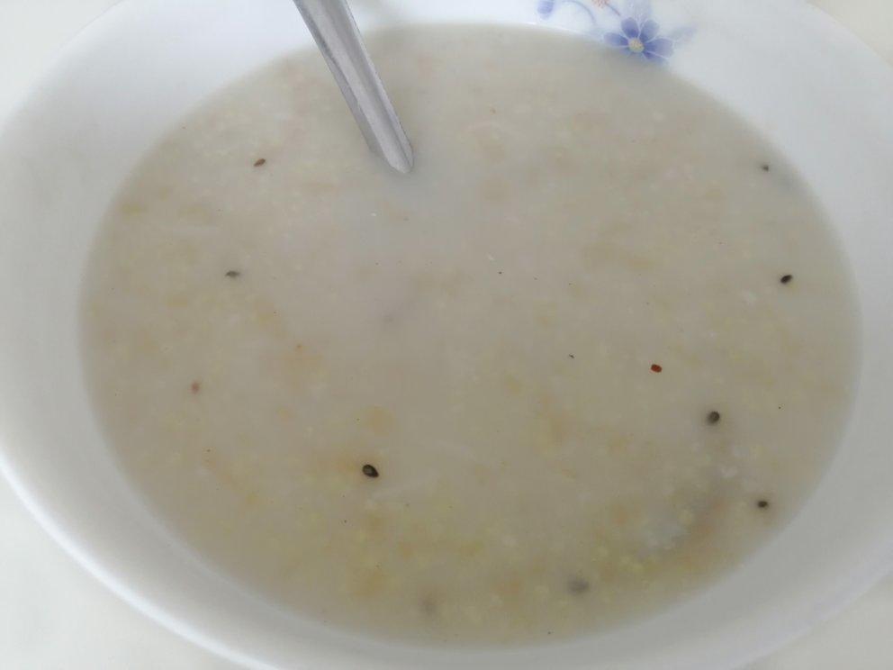 电饭锅煮小米粥
