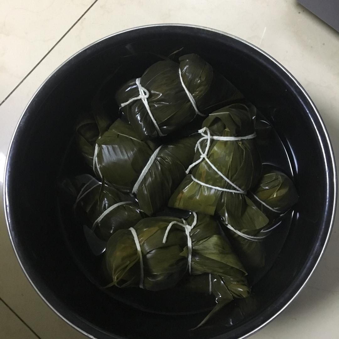 我zjp做的粽子包法之一枕头肉粽