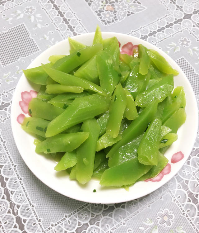 清炒莴笋