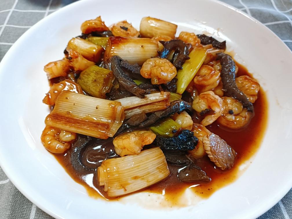 家庭版葱烧海参的做法 步骤9