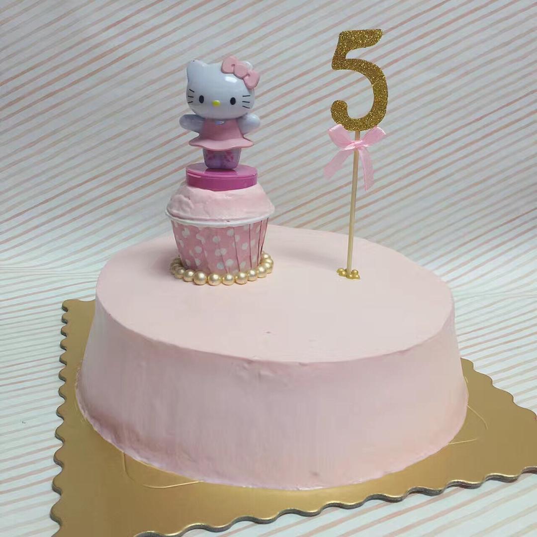 Hello Kitty 酸奶慕斯