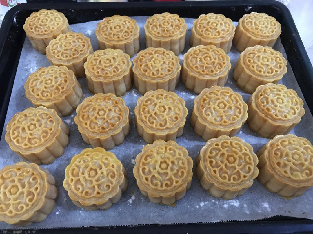 金沙奶黄月饼