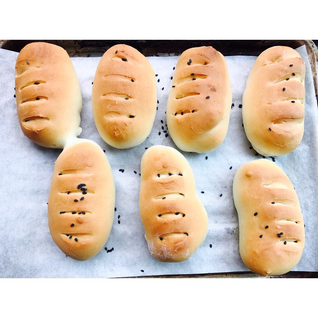 肉松肠仔包