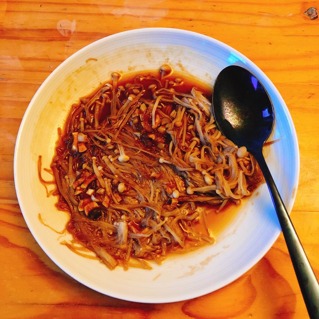 【清蒸金针菇--微波炉快手菜】