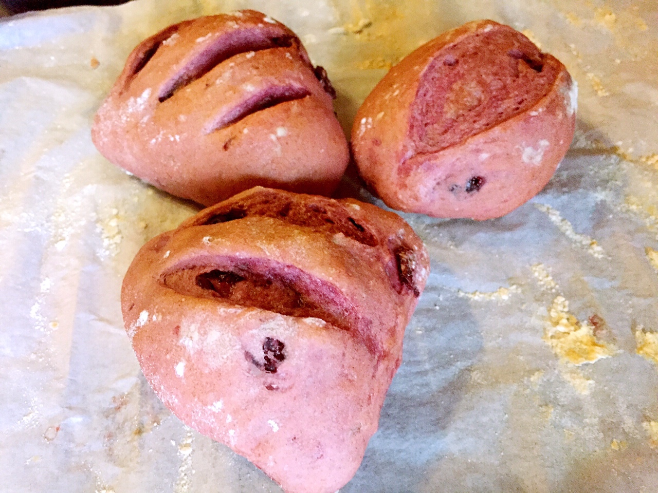 紫薯葡萄干面包——无糖无油的健康靓包