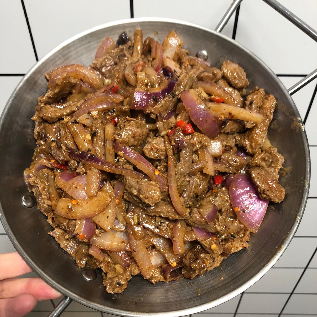 孜然洋葱炒牛肉的做法