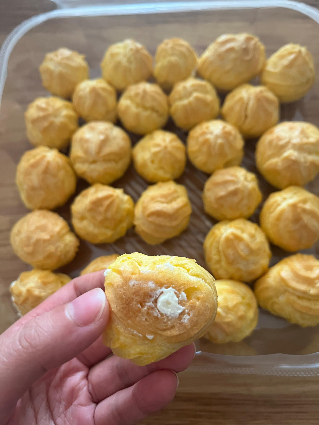 简单易成功的奶油小泡芙做法