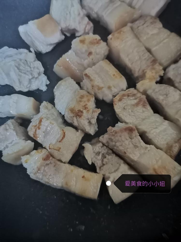 简单易上手的红烧肉的做法 步骤2