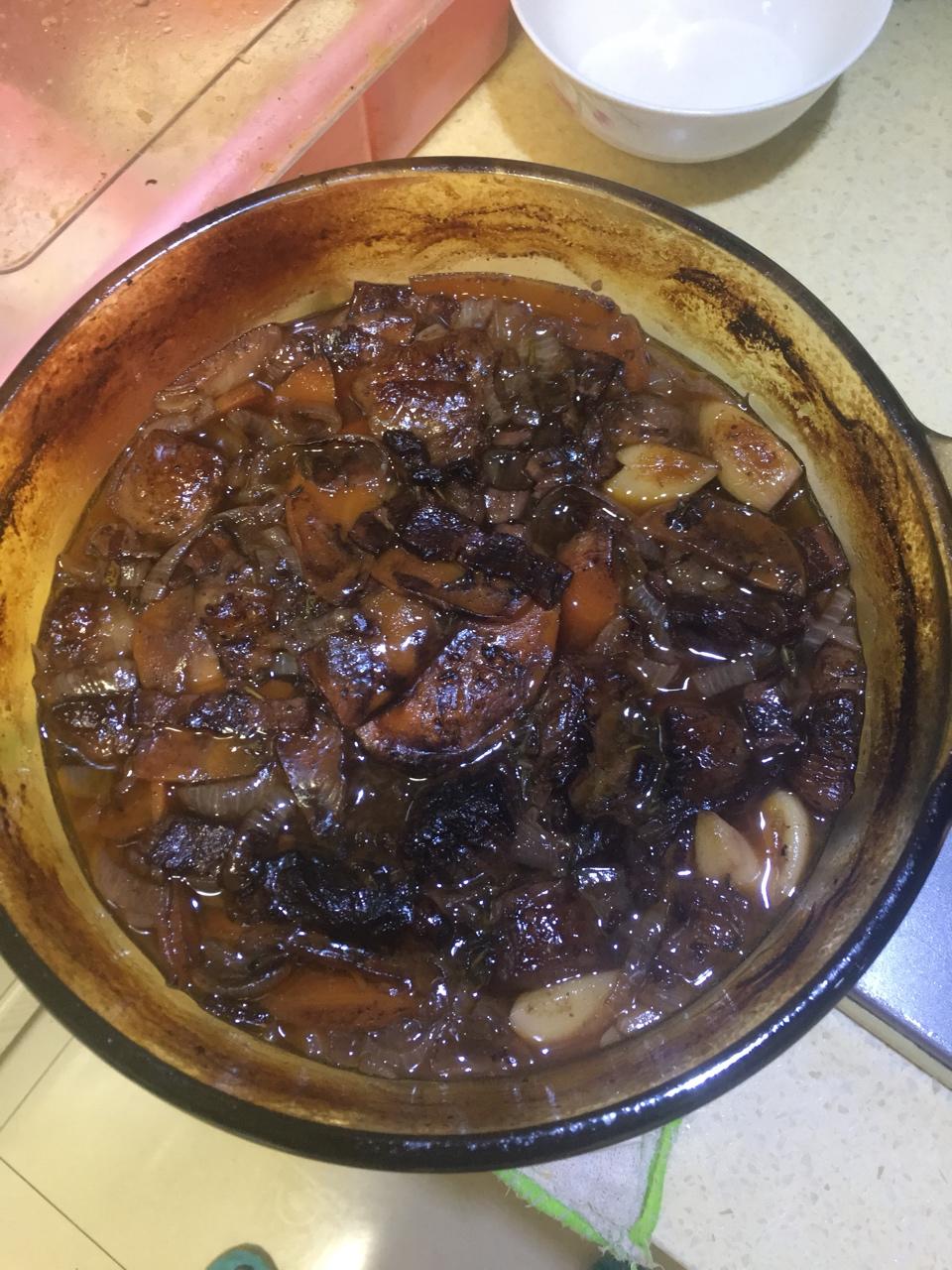 红酒炖牛肉