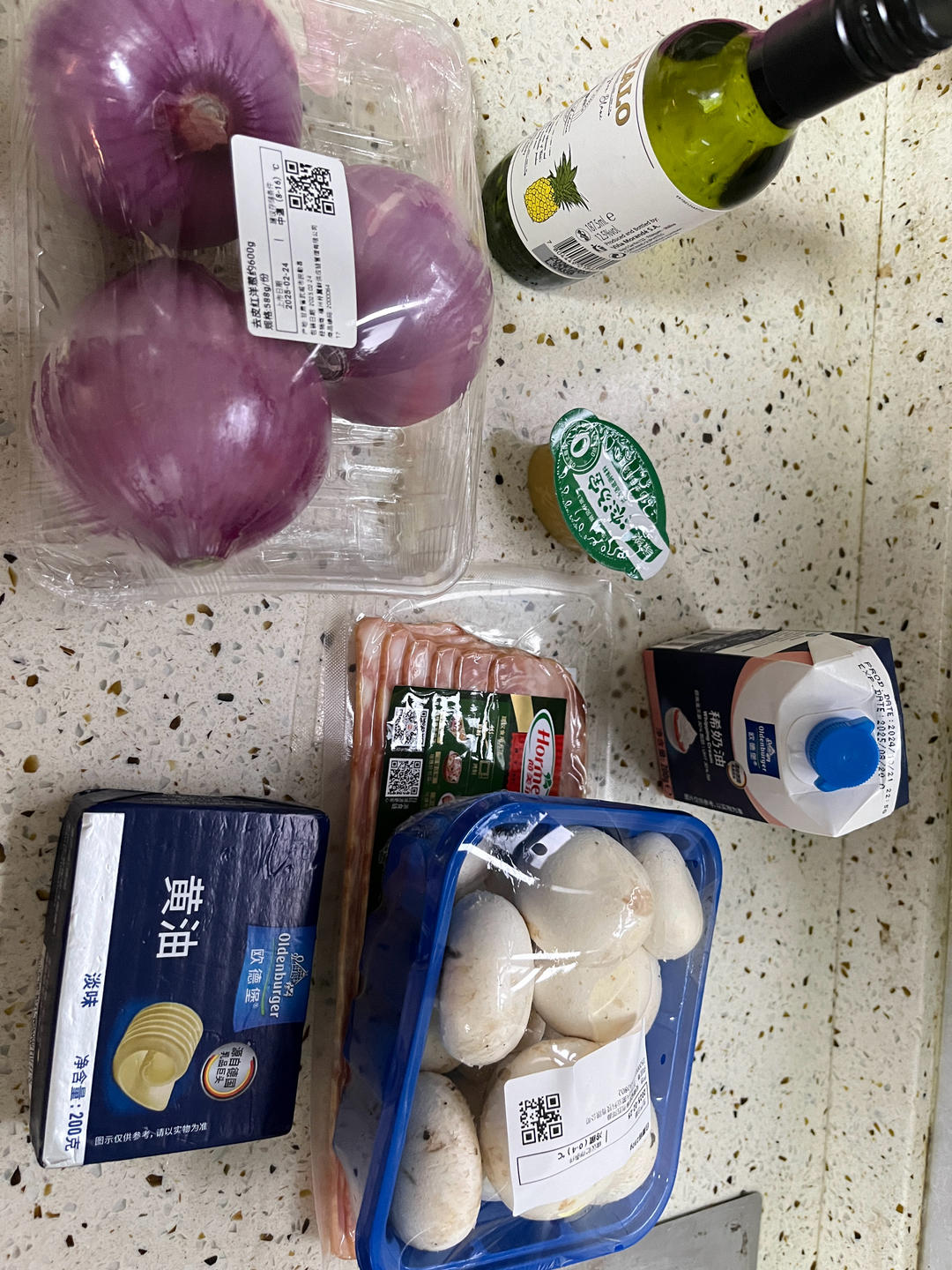 奶油蘑菇培根意大利面