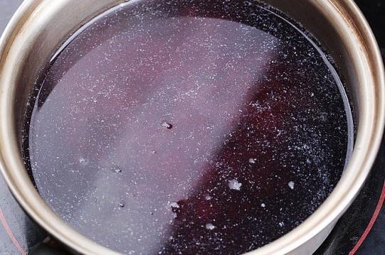 椰浆草莓芒果水果粥的做法 步骤2