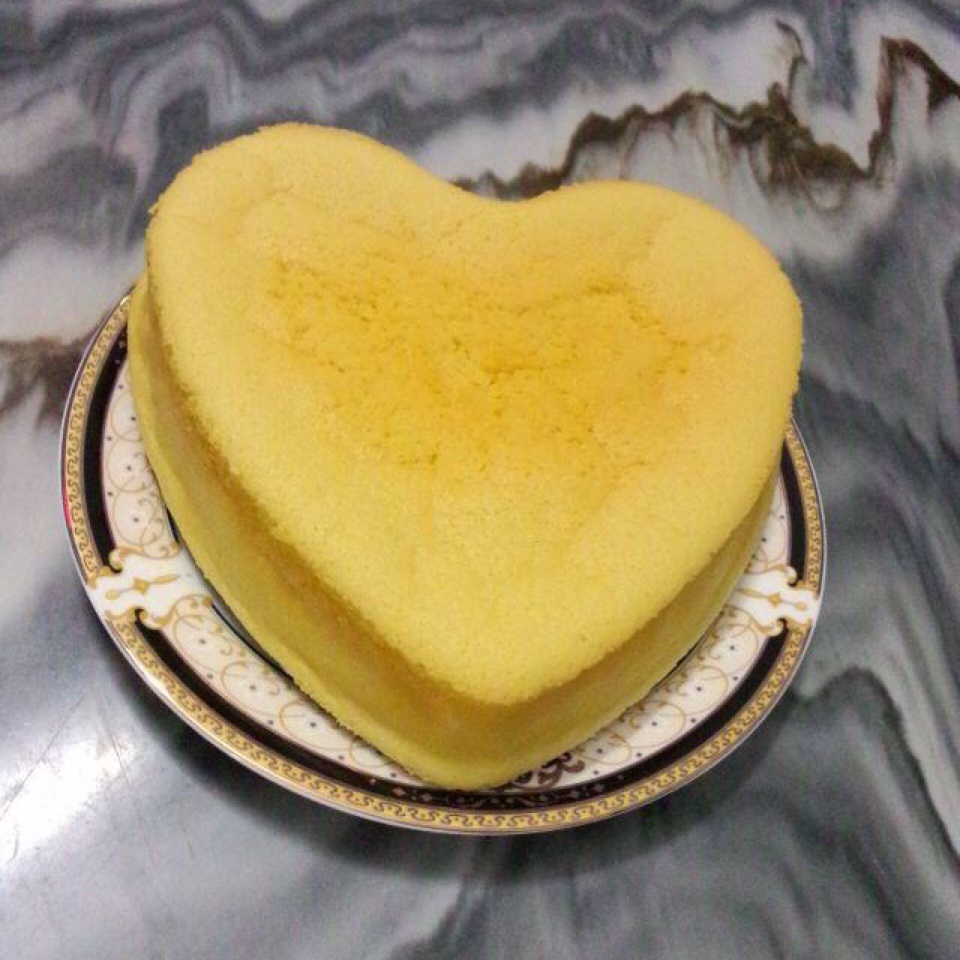 烤箱做蛋糕（戚风蛋糕的做法）