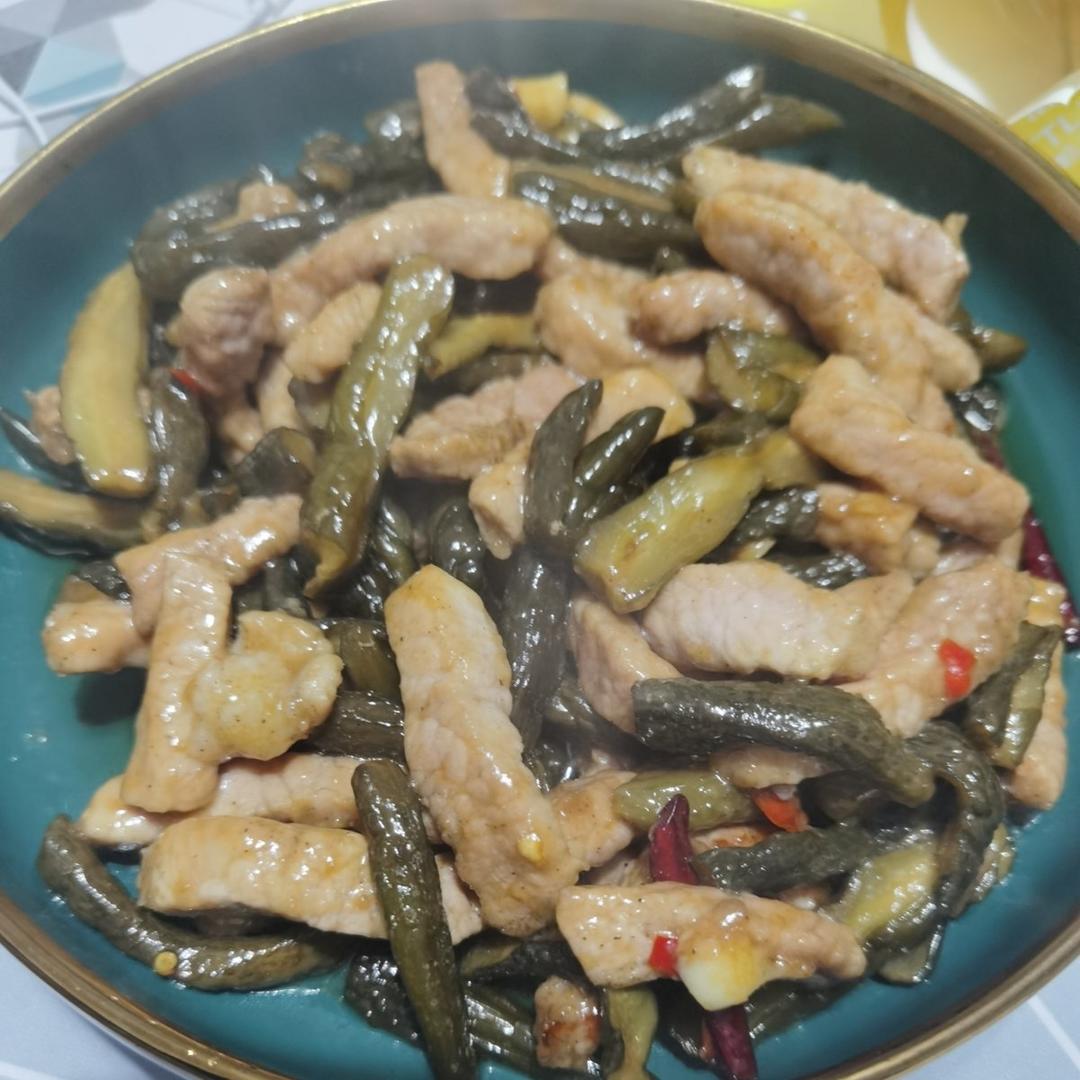 酸黄瓜炒肉丝