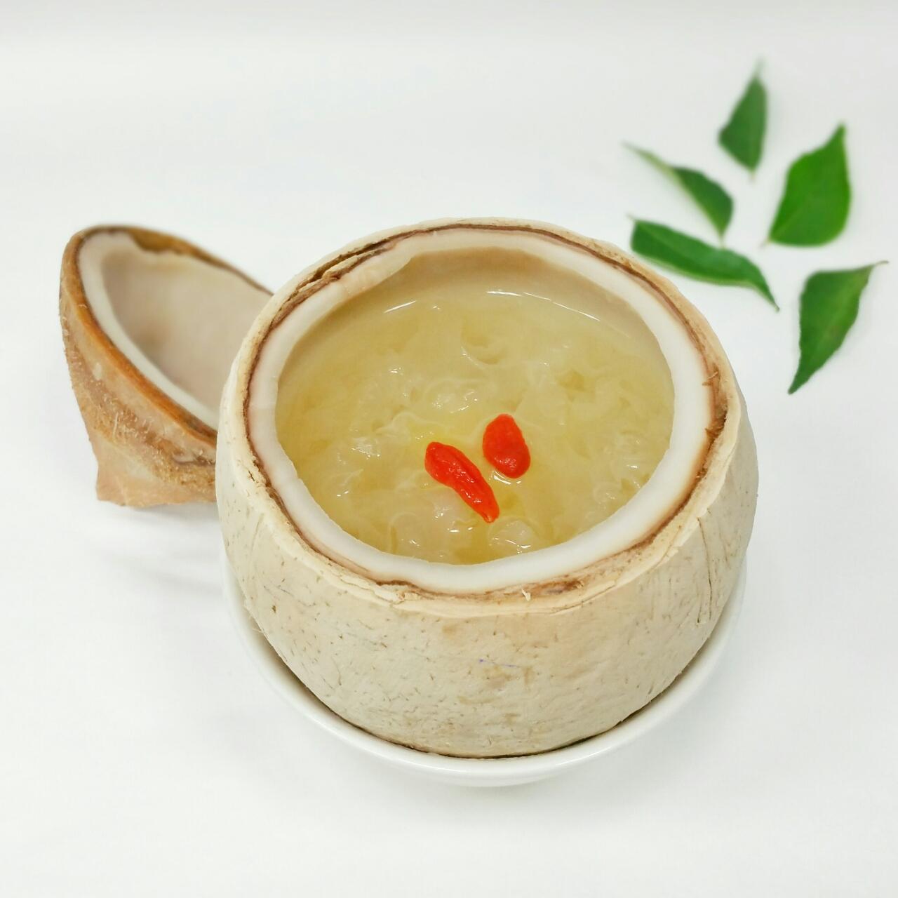 鲜椰汁炖银耳的做法