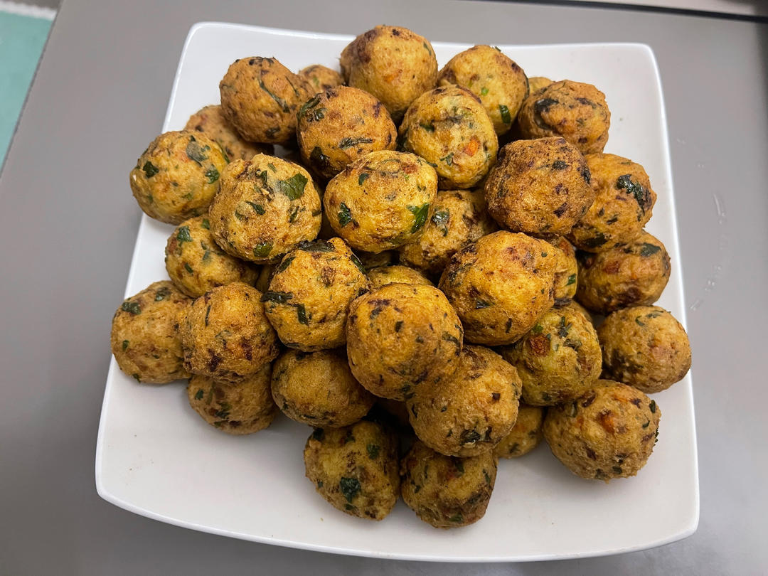 香酥豆腐丸子（外酥里嫩）