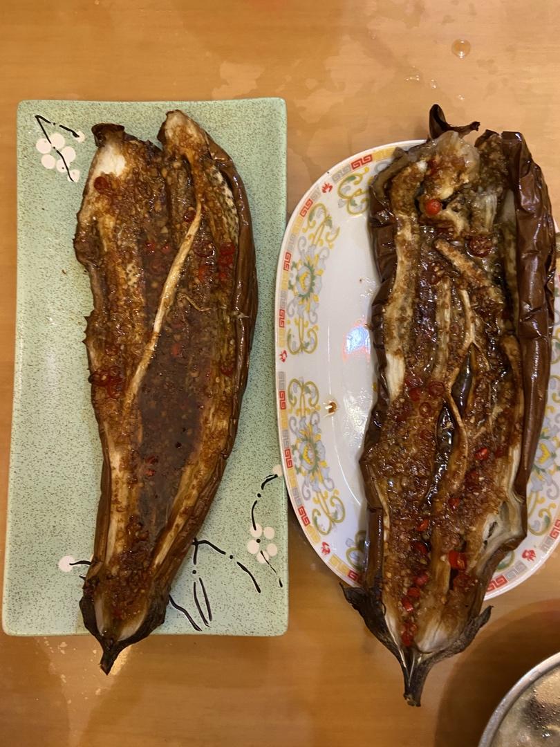 《Tinrry+》烤箱菜：蒜香烤茄子