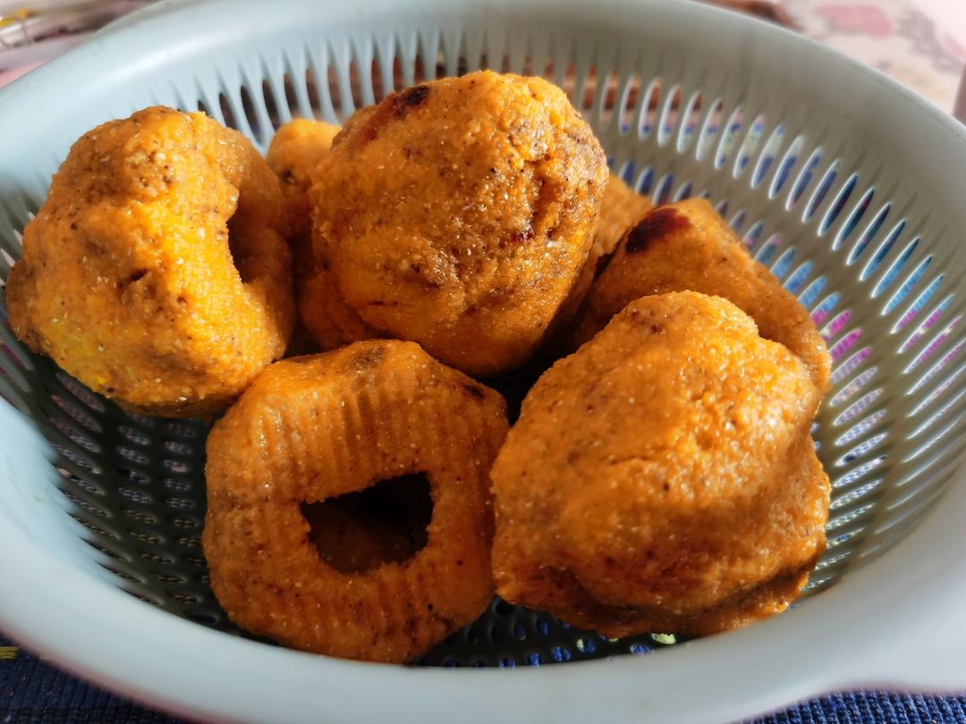 纯玉米面窝窝头(烫面.不发酵)