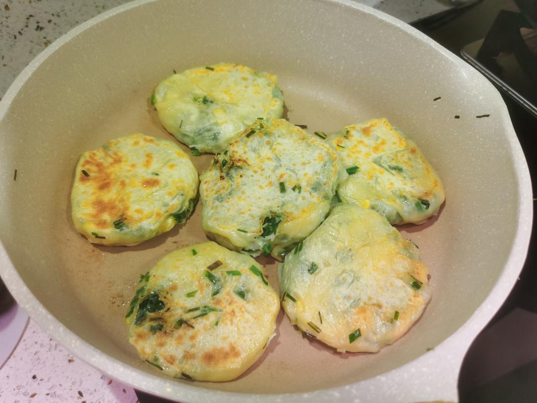 皮薄如纸的韭菜馅饼|免揉面法