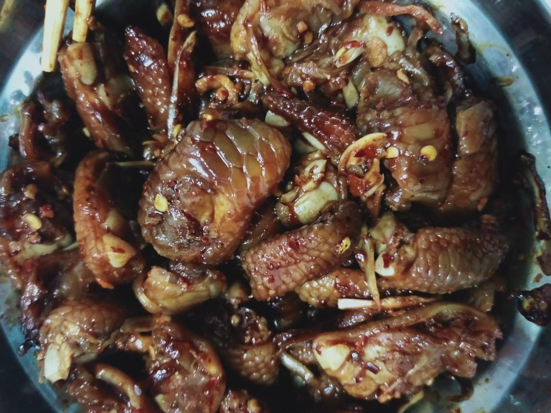 烤鸡脚筋