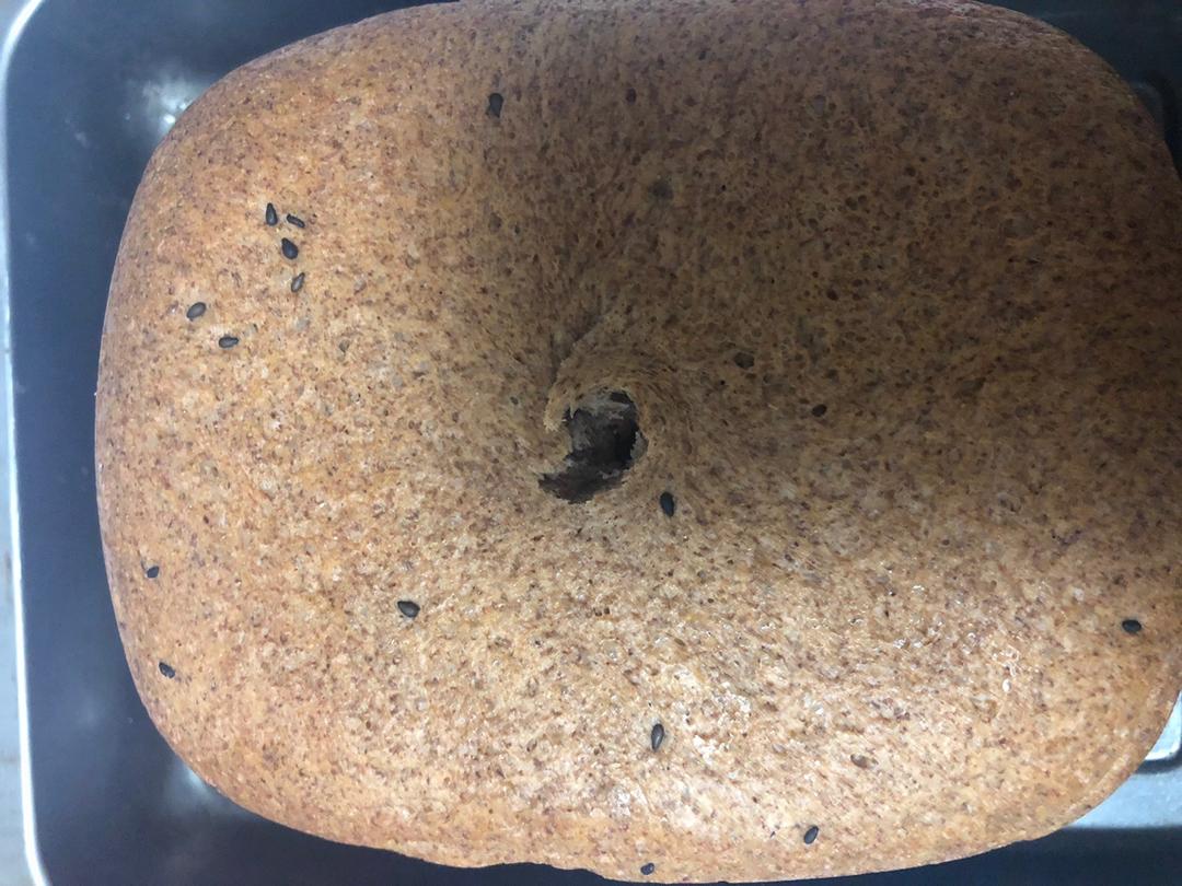 面包机版-超级简单又好吃又健康的-蔓越莓黑芝麻葡萄干黑全麦面包