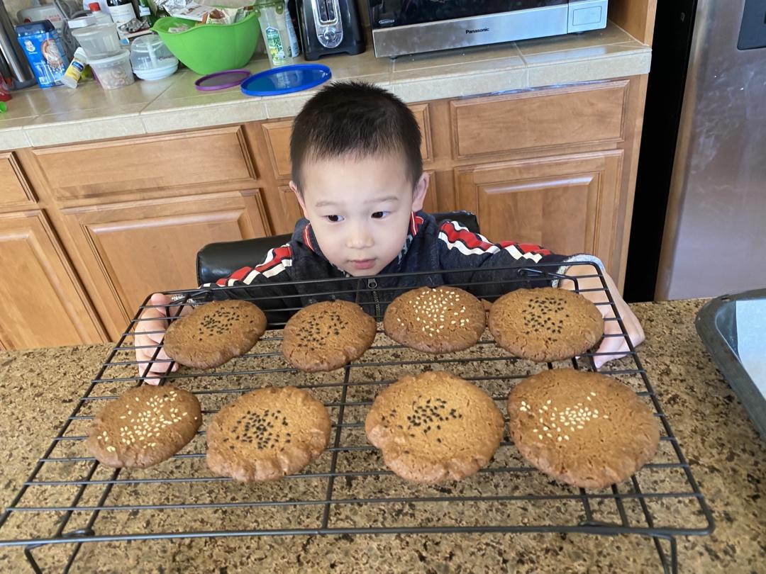 轻轻一按就碎掉的原味桃酥（不输猪油版）