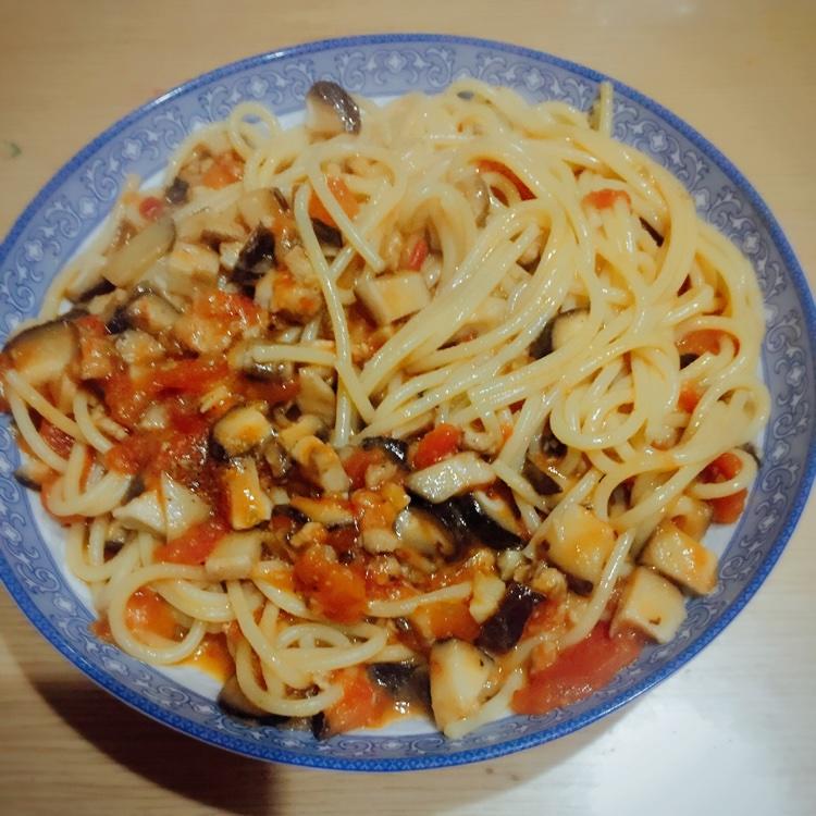 蕃茄蘑菇肉酱意大利面