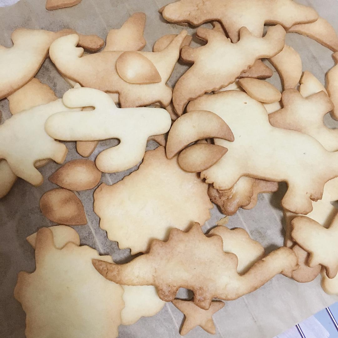 超简单！好吃又平整的糖霜饼干底的做法（附贴心小提示哦）