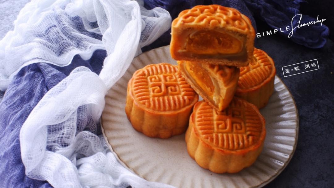 广式月饼——蛋黄莲蓉月饼