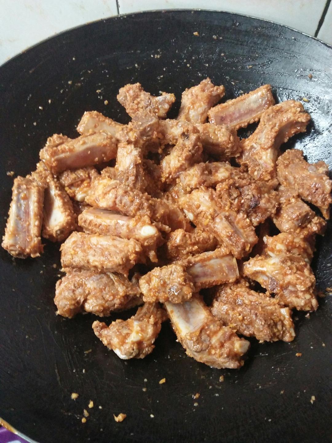 蒜香烤排骨