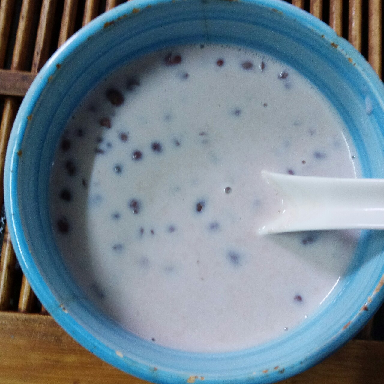 红豆薏米牛奶粥