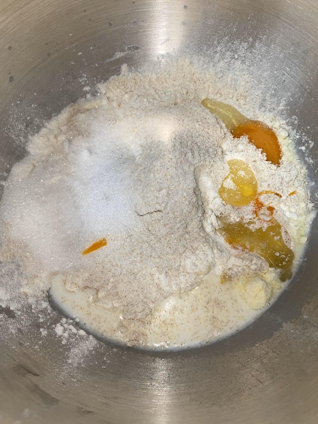 纯奶手撕吐司的做法 步骤1