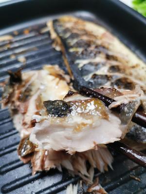 日式烤青花鱼的做法 步骤3