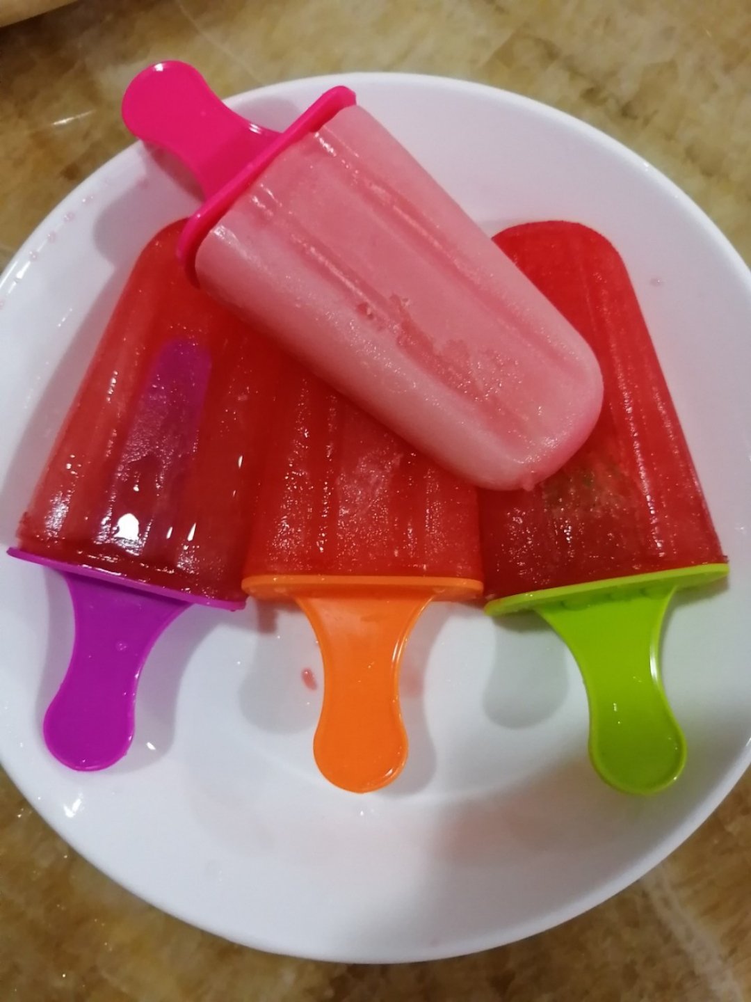 夏季缤纷水果冰棍 Summertime Fruit Popsicles