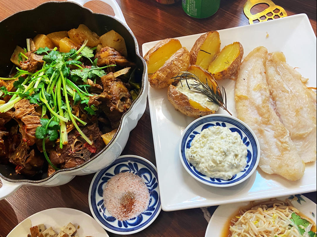 迷迭香烤土豆，这样烤它不香吗！