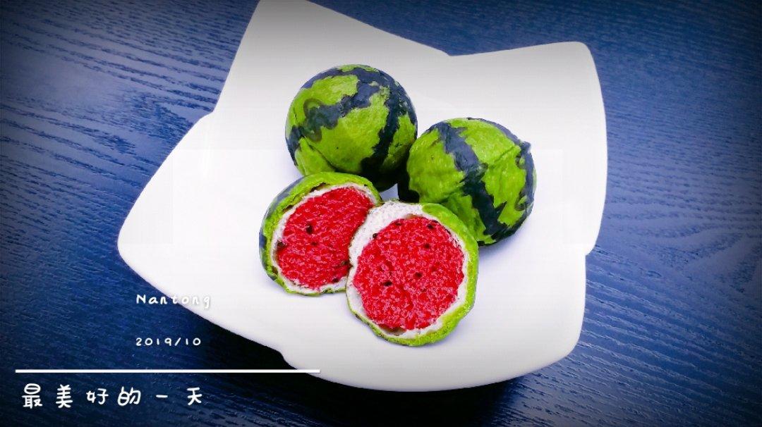 小西瓜面包